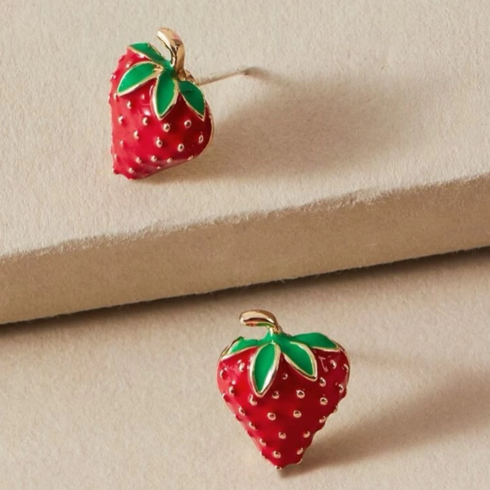🔴 Strawberry Stud earrings